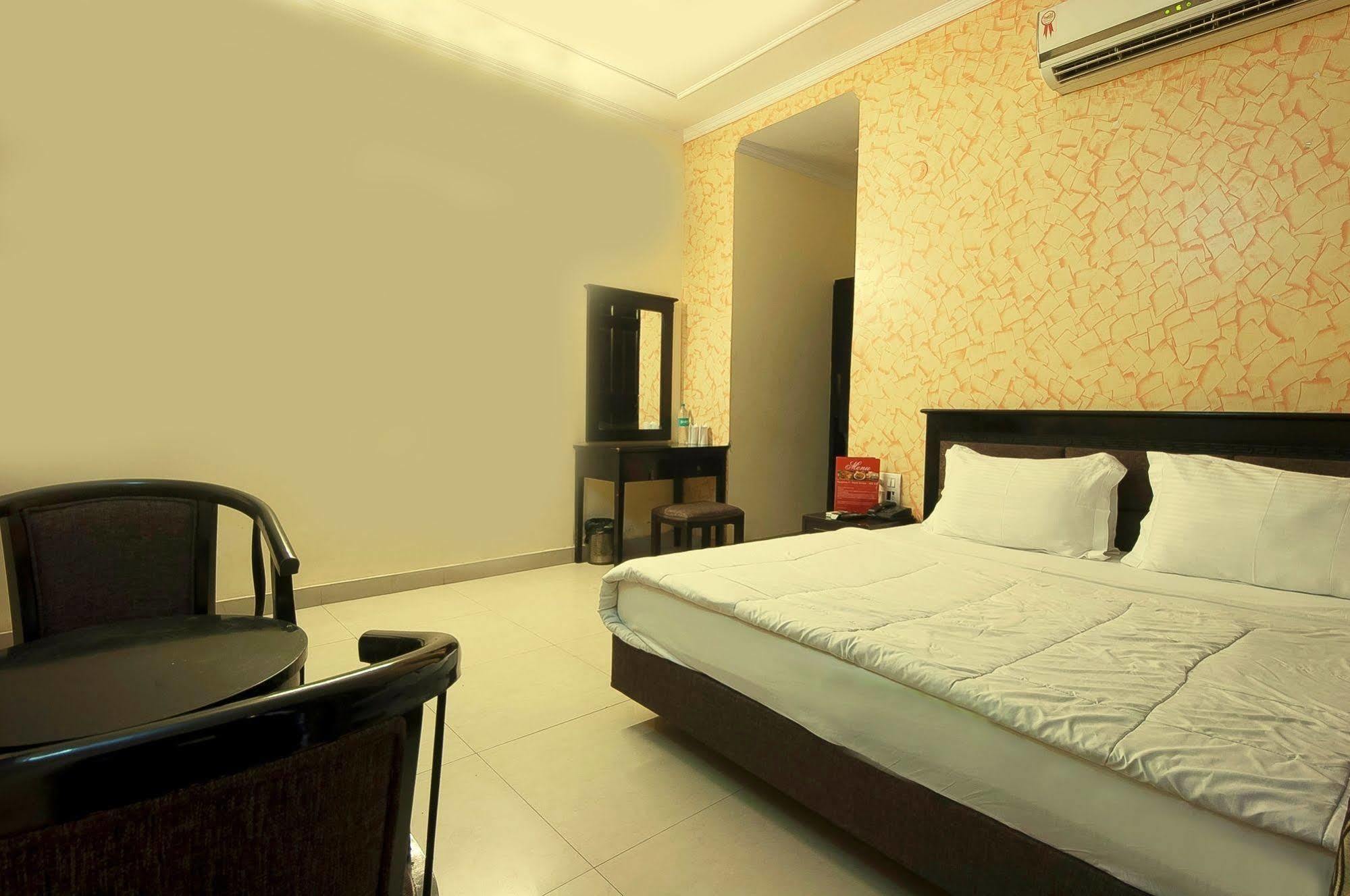 Hotel Sunrise Delhi  Exterior foto